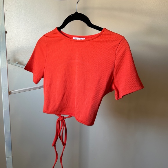 Orange crop top with wrap around ties - Picture 2 of 6